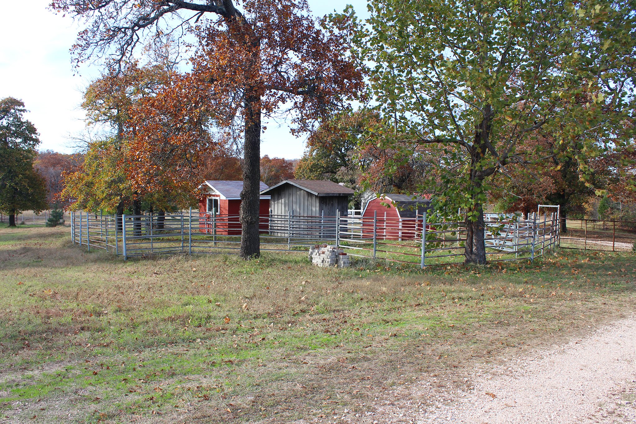 Tract 5 - Working Pens - OKLAHOMA LAND & REAL ESTATE AUCTION, 438 +/- Acres offered in 13 Tracts